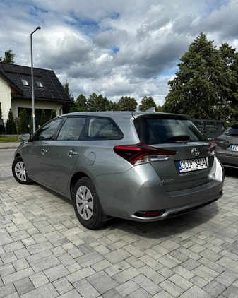 Toyota Auris cena 56000 przebieg: 117000, rok produkcji 2018 z Toruń małe 92